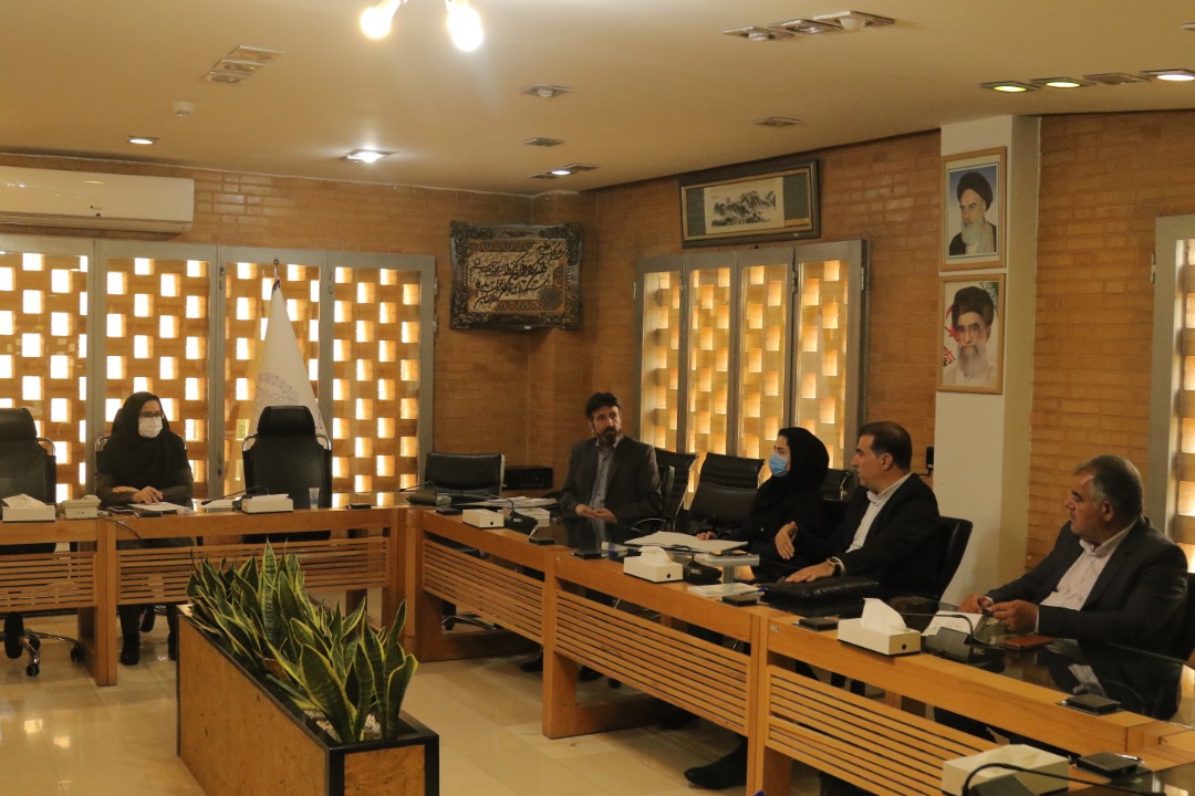 جلسه ویژه کمیسیون معاضدت مالیاتی با رییس کانون وکلای اصفهان درخصوص آخرین تغییر و تحولات امور مالیاتی وکلا