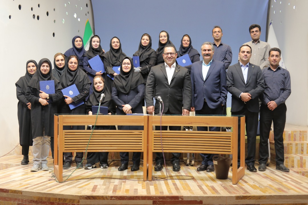 گزارش تصویری/ مراسم تجلیل از کارمندان کانون وکلای دادگستری اصفهان