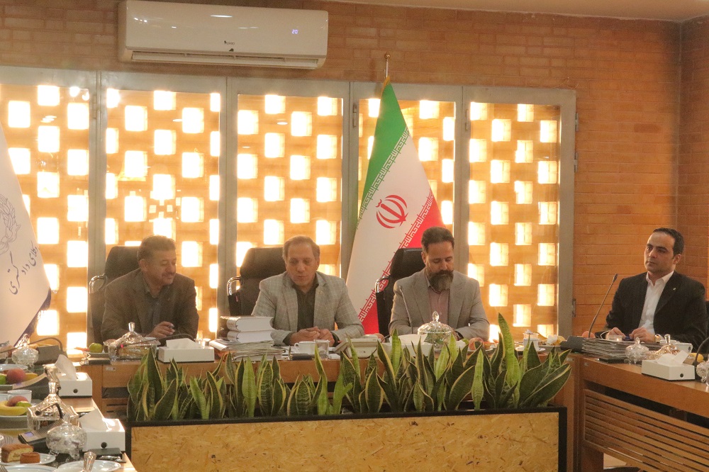 گزارش تصویری/جلسه مشترک اعضای هیات مدیره،دادستان،معاونین،روسا و اعضای شعب دادگاه انتظامی کانون وکلای اصفهان برگزار شد